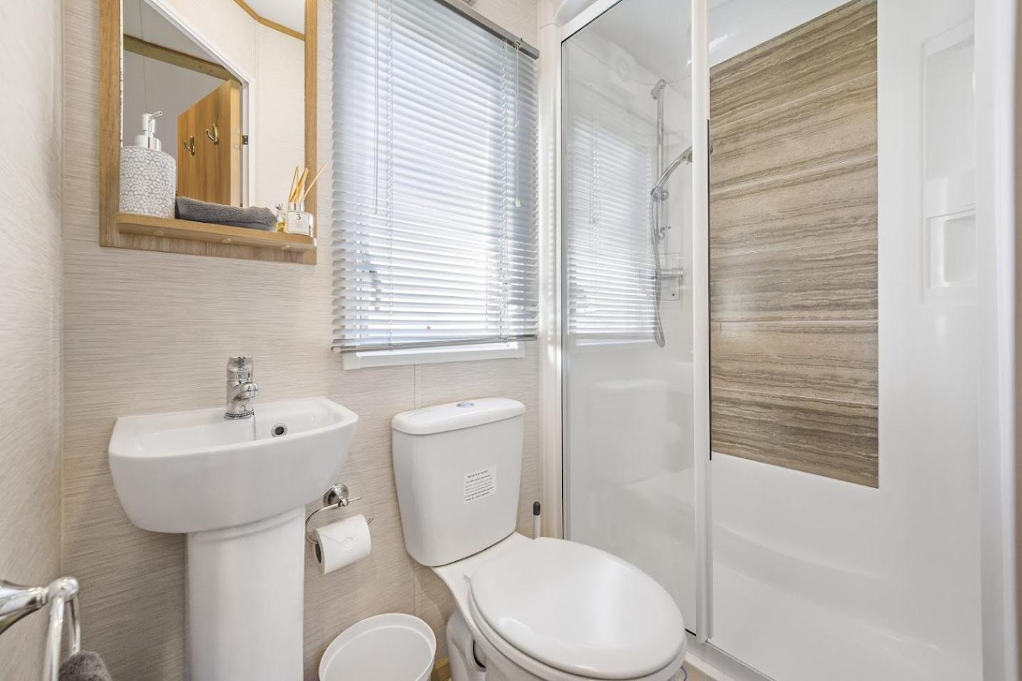 Seaview Let - Vale At Cardiff Airport Holiday home *